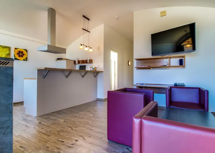 Lagovida Duenenhaus Comfort Familia K Am Stoermthaler Grosspoesna